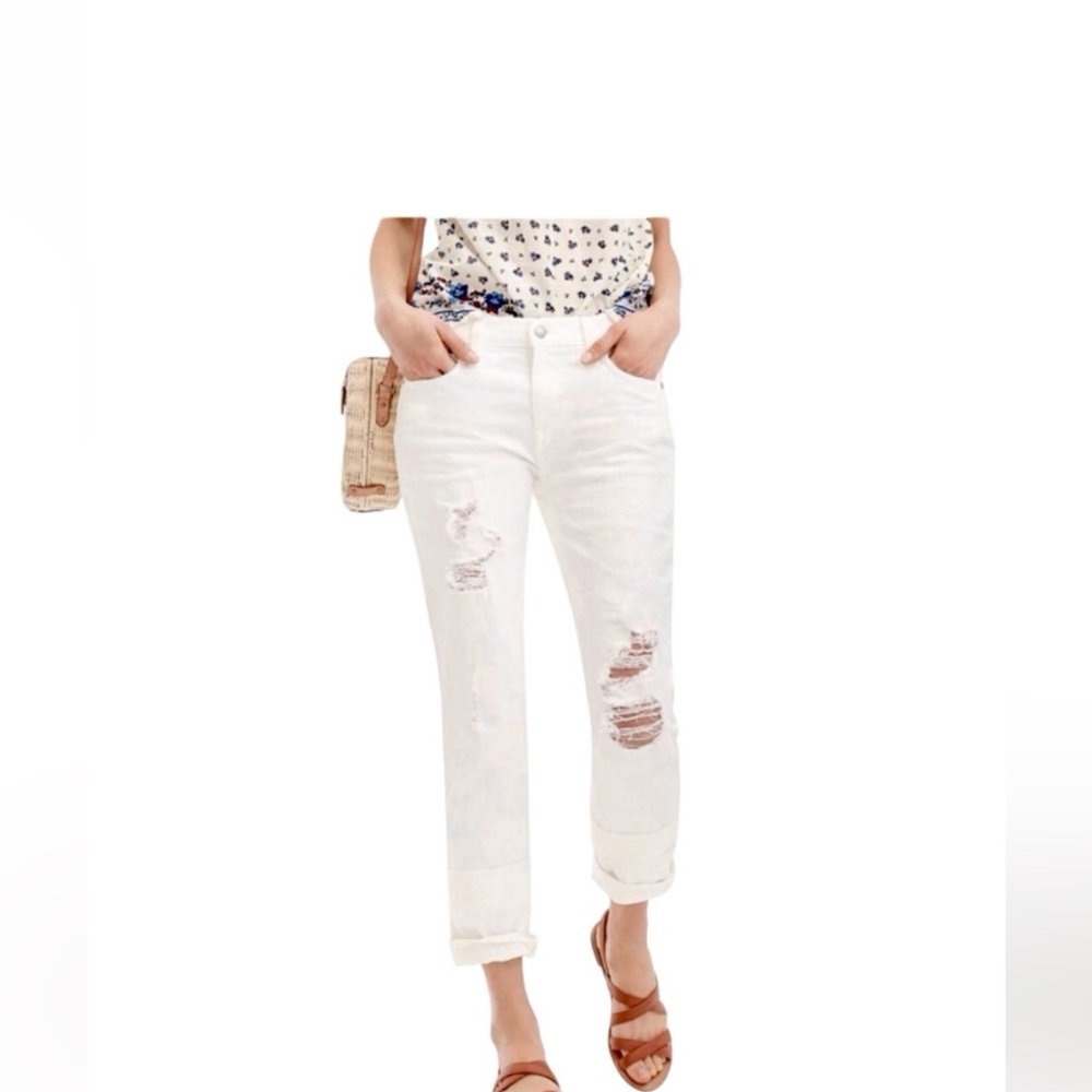 J Crew Vintage Crop White Distressed Jeans size 31T